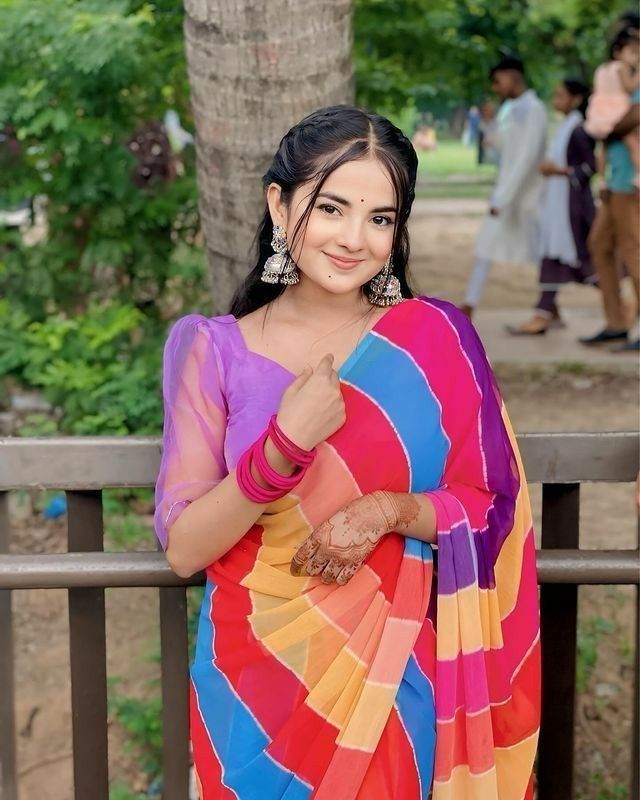 Cute simple ladki photo