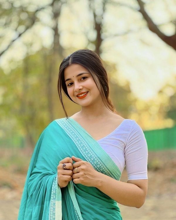 Real girl pics for Instagram