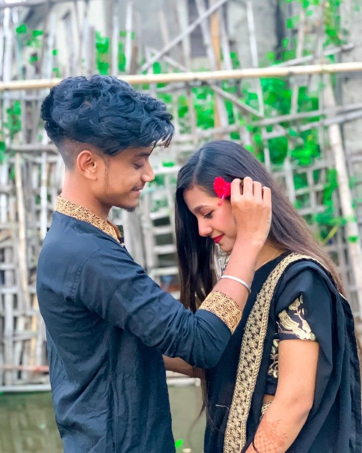 Stylish couple dp for WhatsApp