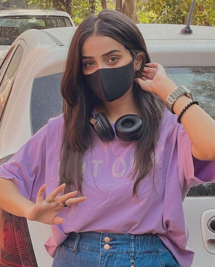attitude mask girl pic for instagram