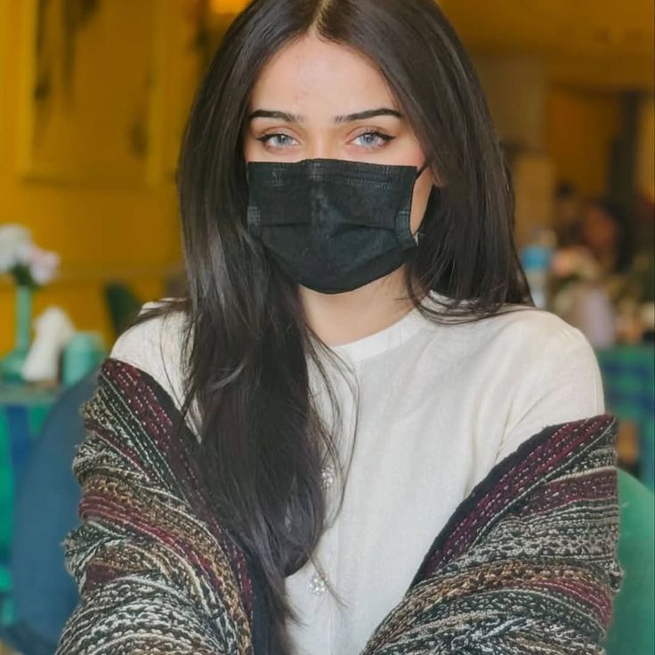 attitude swag mask girl dp