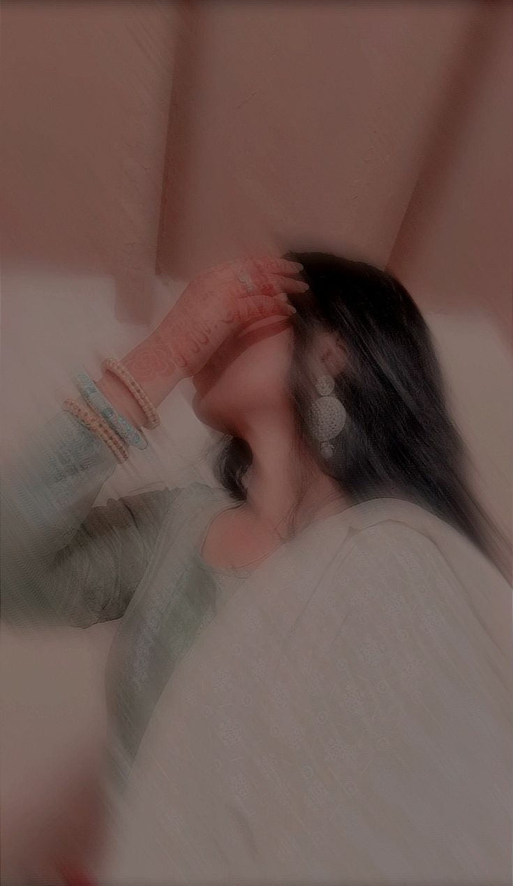 blur dp girl casual look