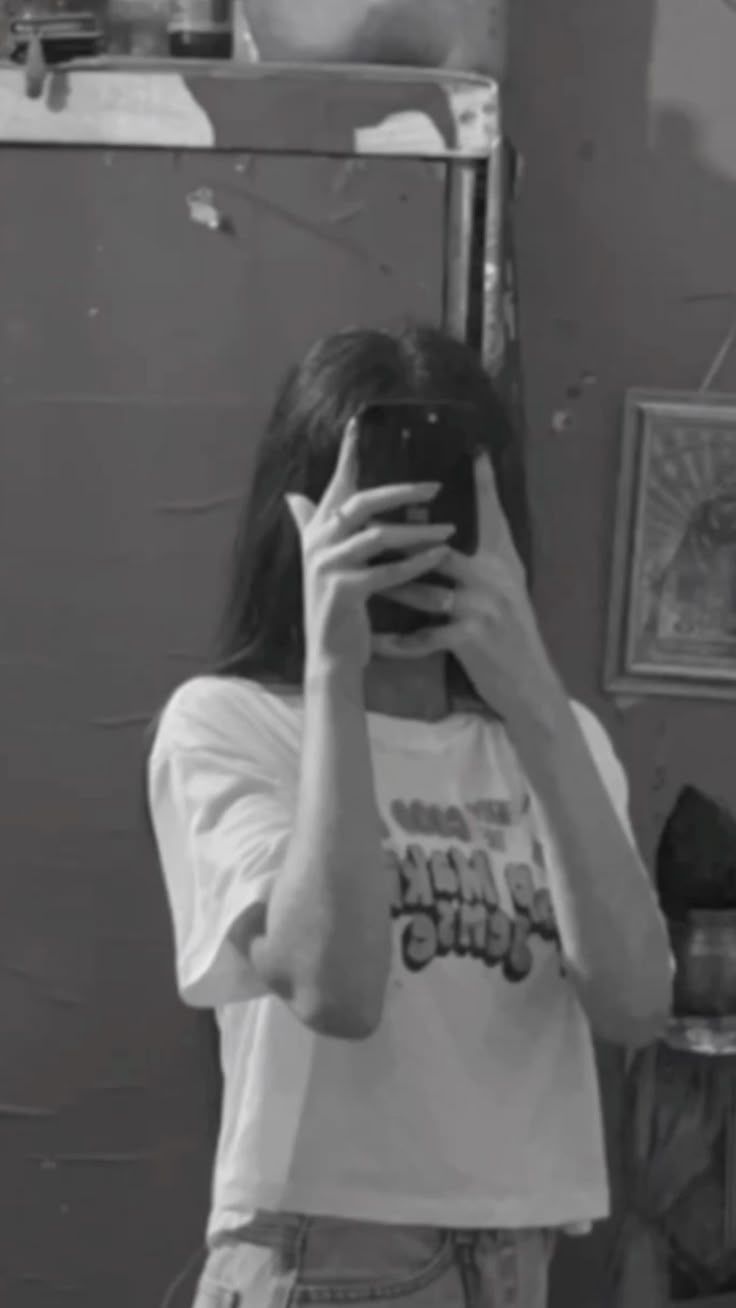 blur dp girl stylish attitude