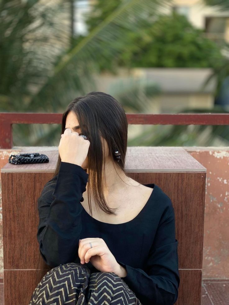 hidden face girl photo for profile